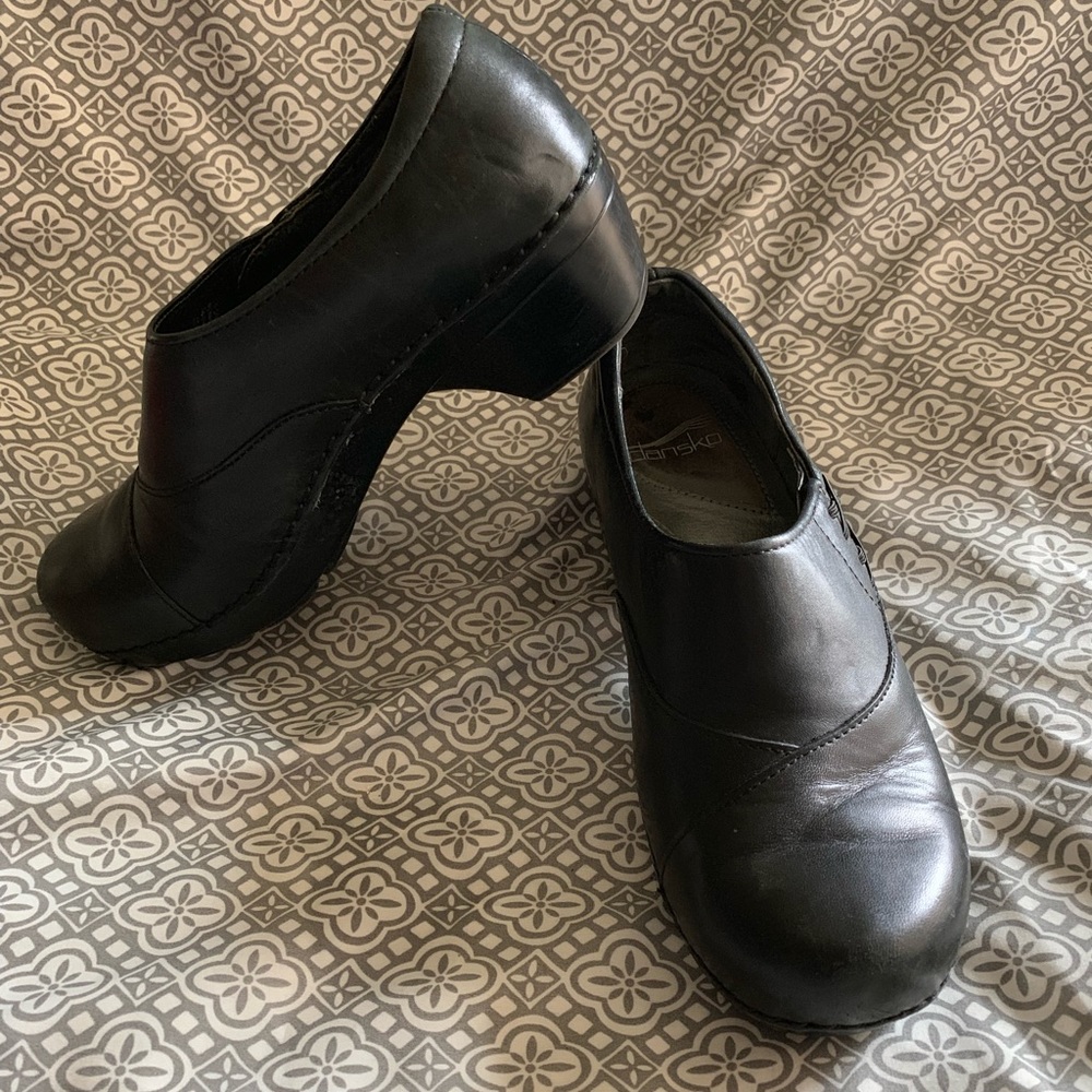 DANSKO women’s clogs